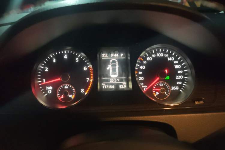 Used Volkswagen Magotan 2013 1.8TSI Prestige Model Instrument Cluster