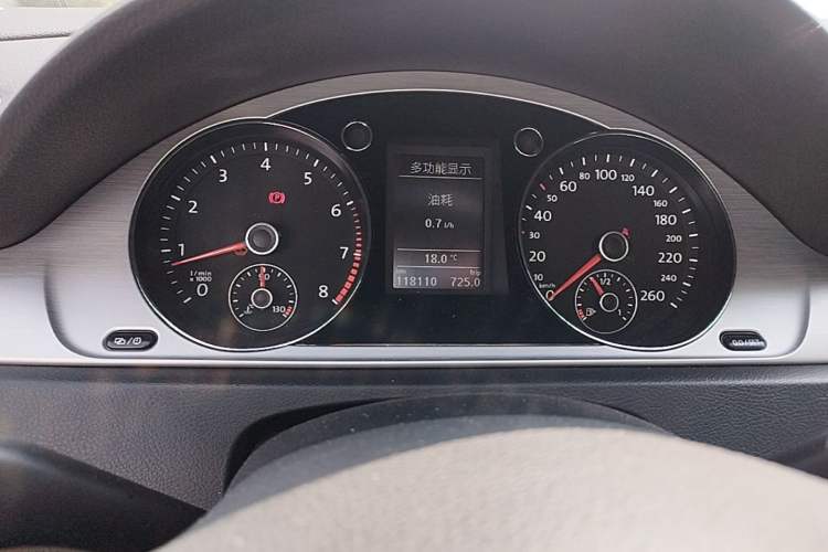 Used Volkswagen Magotan 2013 1.8TSI Premier Model Instrument Cluster