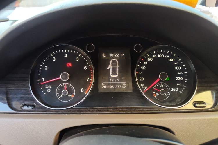 Used Volkswagen Magotan 2013 2.0 TSI Prestige Model Instrument Cluster