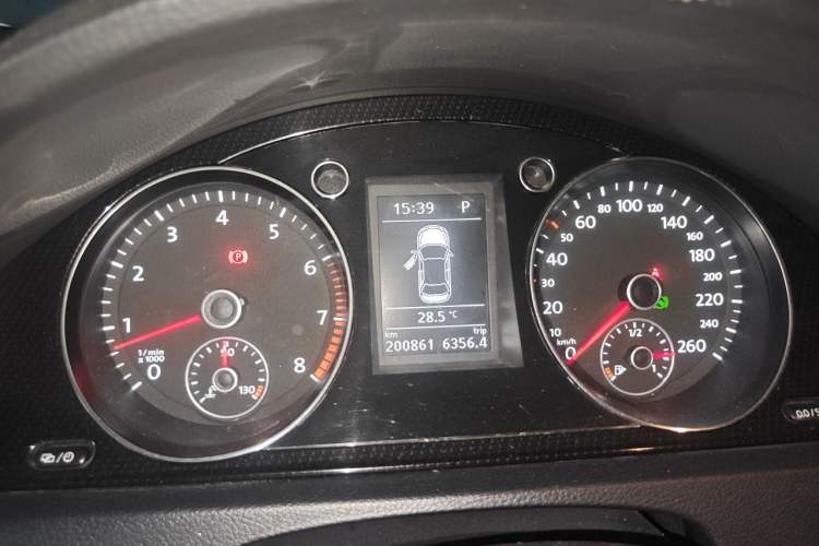 Used Volkswagen Magotan 2013 1.8TSI Premier Model Instrument Cluster