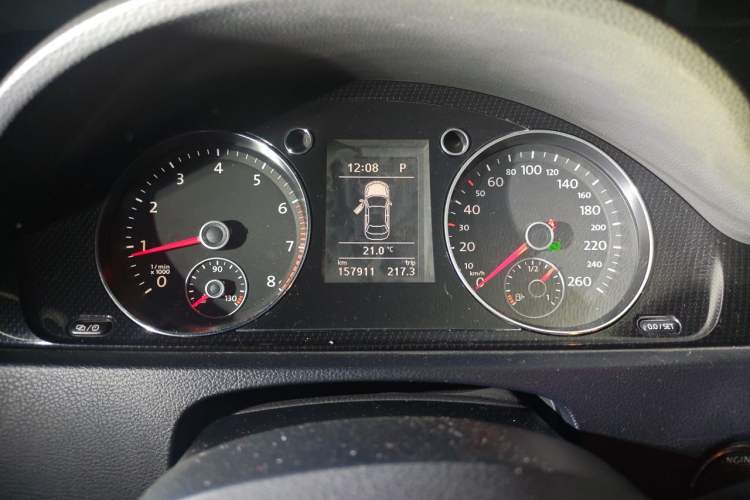 Used Volkswagen Magotan 2013 1.8TSI Luxury Model Instrument Cluster