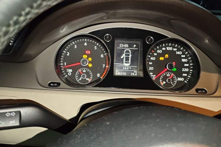 Used Volkswagen Magotan 2013 1.8TSI Luxury Model Instrument Cluster