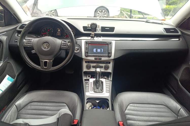 Used Volkswagen Magotan 2013 2.0 TSI Luxury Model Interior 2