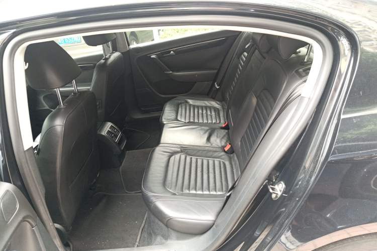 Used Volkswagen Magotan 2013 2.0 TSI Luxury Model Interior 4