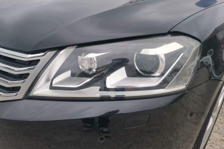 Used Volkswagen Magotan 2013 2.0 TSI Ultimate Model Left Front Headlight