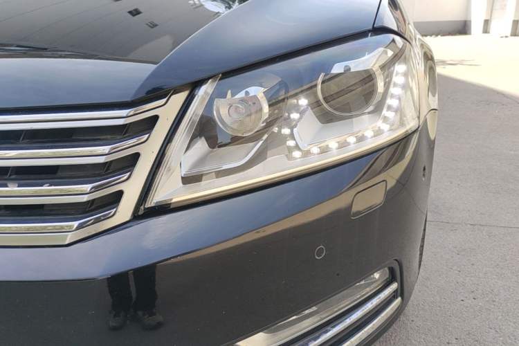 Used Volkswagen Magotan 2013 2.0 TSI Prestige Model Left Front Headlight