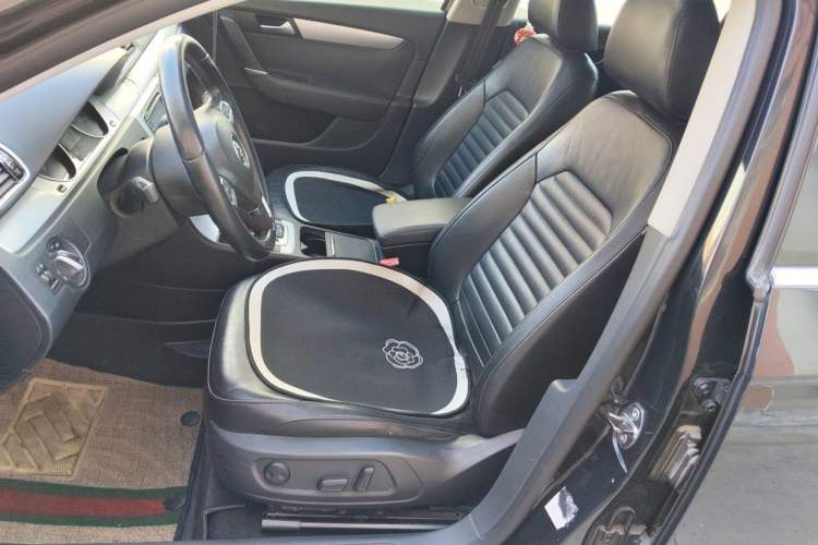 Used Volkswagen Magotan 2013 1.8TSI Premier Model Left Front Seat