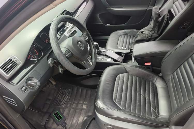 Used Volkswagen Magotan 2013 1.8TSI Luxury Model Left Front Seat