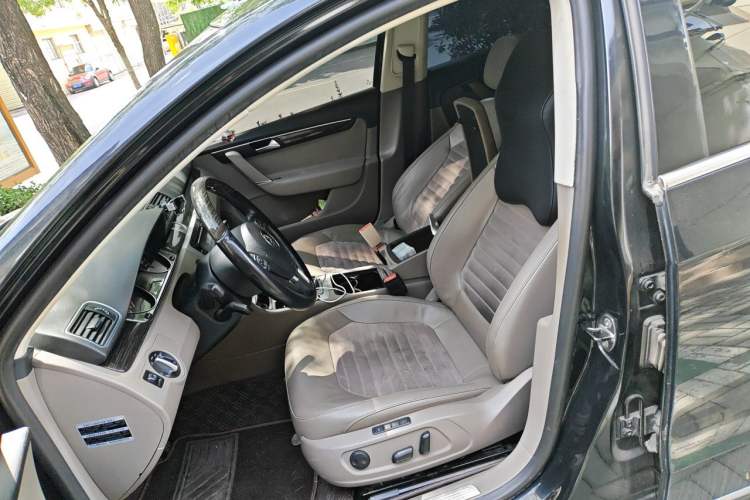Used Volkswagen Magotan 2013 1.8TSI Prestige Model Left Front Seat