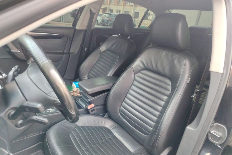 Used Volkswagen Magotan 2013 1.8TSI Luxury Model Left Front Seat