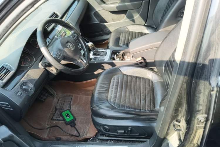 Used Volkswagen Magotan 2013 1.8TSI Luxury Model Left Front Seat