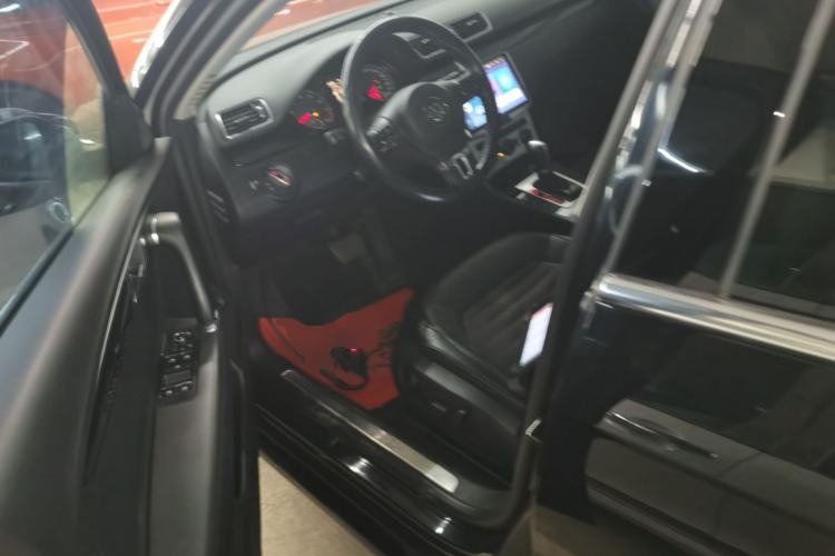 Used Volkswagen Magotan 2013 1.8TSI Luxury Model Left Front Seat