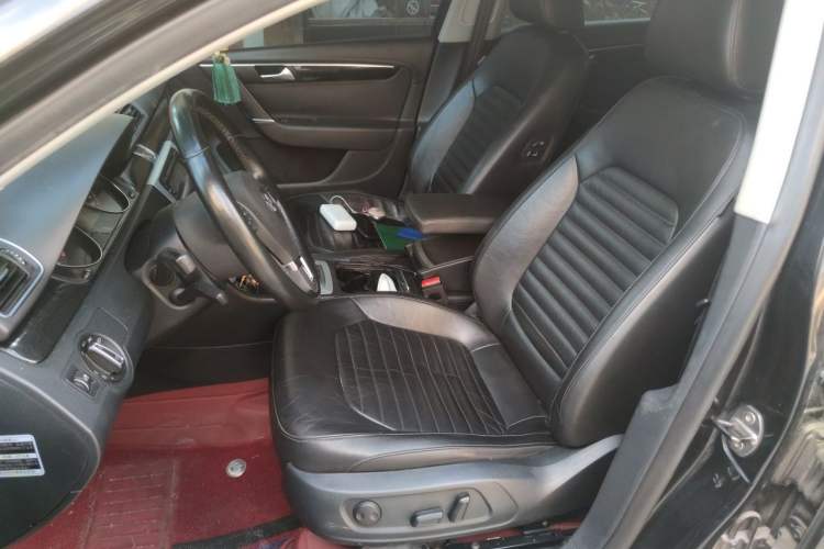 Used Volkswagen Magotan 2013 2.0 TSI Luxury Model Left Front Seat