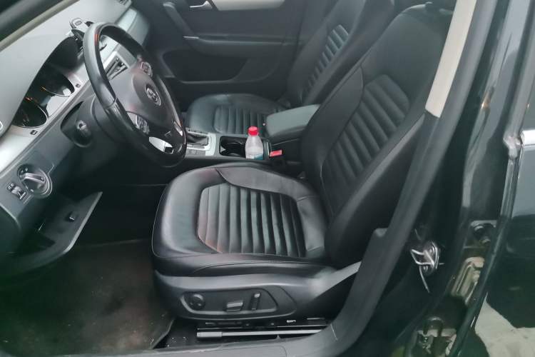 Used Volkswagen Magotan 2013 1.8TSI Premier Model Left Front Seat