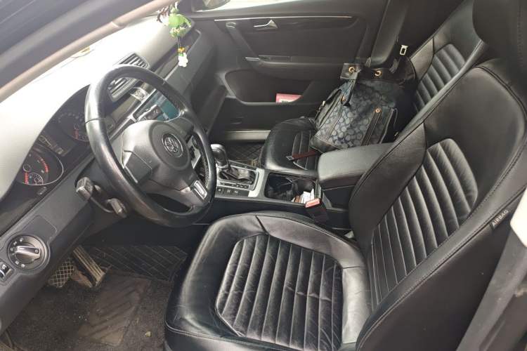 Used Volkswagen Magotan 2013 1.8TSI Luxury Model Left Front Seat