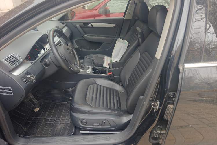 Used Volkswagen Magotan 2013 1.8TSI Premier Model Left Front Seat