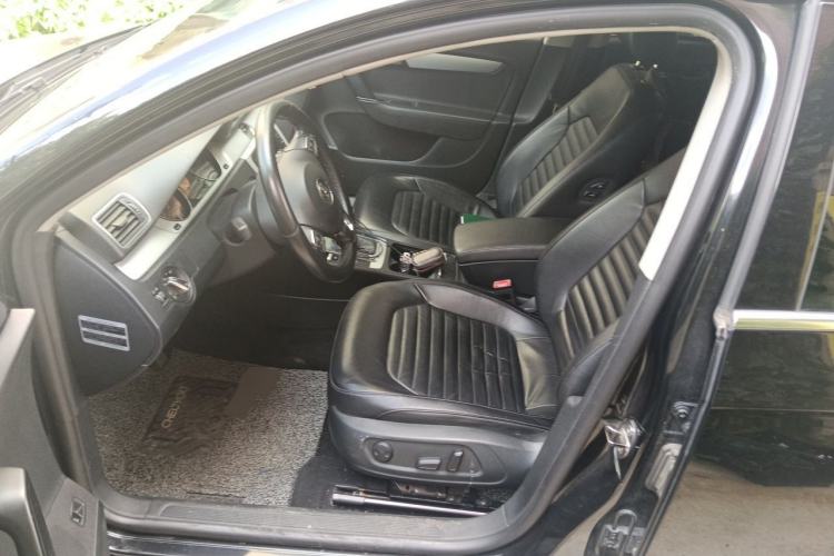 Used Volkswagen Magotan 2013 1.8TSI Premier Model Left Front Seat