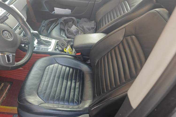 Used Volkswagen Magotan 2013 1.8TSI Luxury Model Left Front Seat