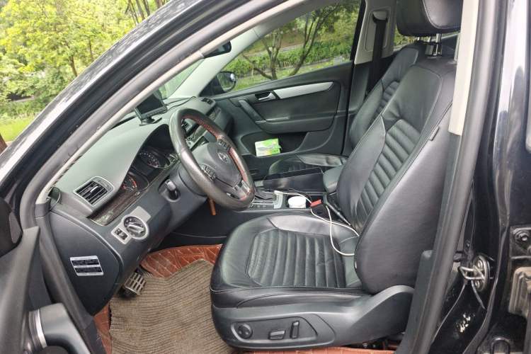 Used Volkswagen Magotan 2013 1.8TSI Premier Model Left Front Seat