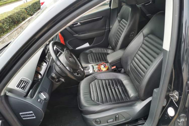 Used Volkswagen Magotan 2013 2.0 TSI Luxury Model Left Front Seat