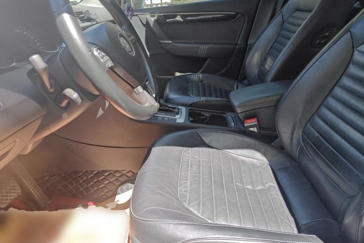Used Volkswagen Magotan 2013 1.8TSI Luxury Model Left Front Seat