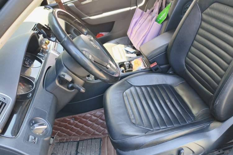 Used Volkswagen Magotan 2013 1.8TSI Luxury Model Left Front Seat