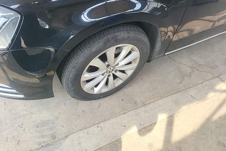 Used Volkswagen Magotan 2013 1.8TSI Luxury Model Left Front Wheel Hub