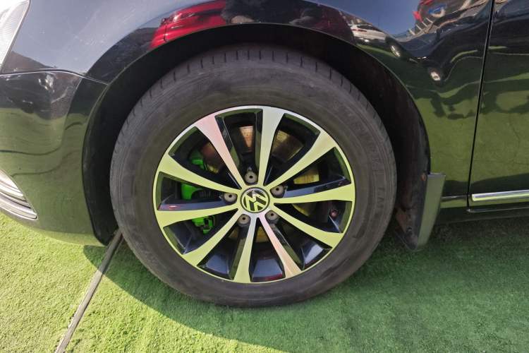 Used Volkswagen Magotan 2013 1.8TSI Luxury Model Left Front Wheel Hub