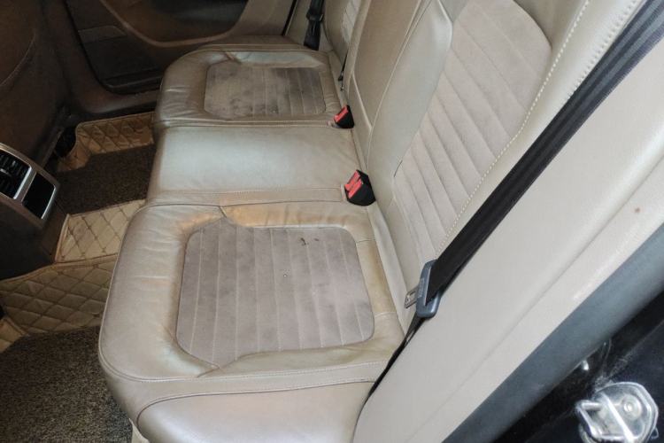Used Volkswagen Magotan 2013 1.8TSI Luxury Model Left Rear Seat