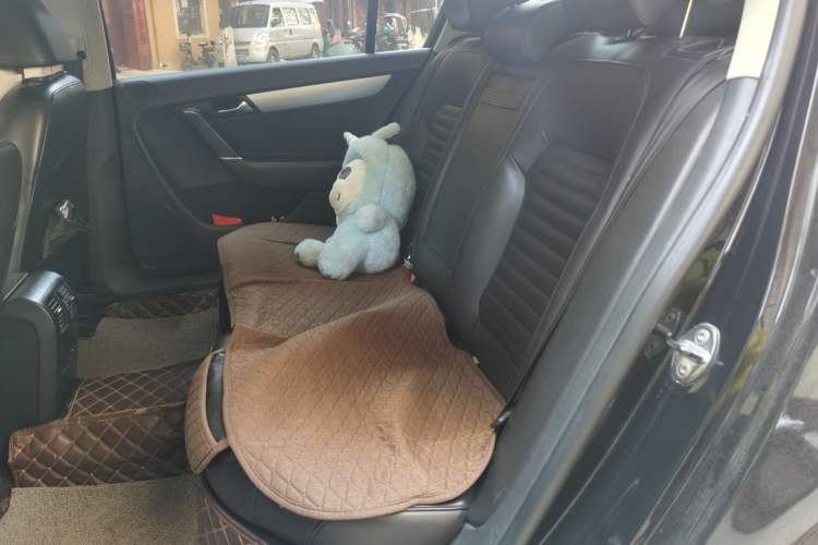 Used Volkswagen Magotan 2013 1.8TSI Premier Model Left Rear Seat