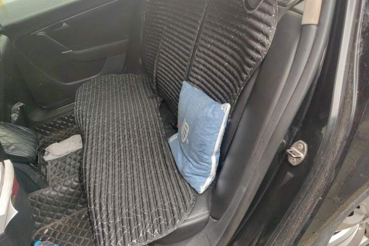 Used Volkswagen Magotan 2013 1.8TSI Luxury Model Left Rear Seat