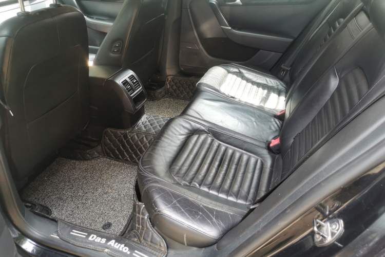 Used Volkswagen Magotan 2013 1.8TSI Luxury Model Left Rear Seat