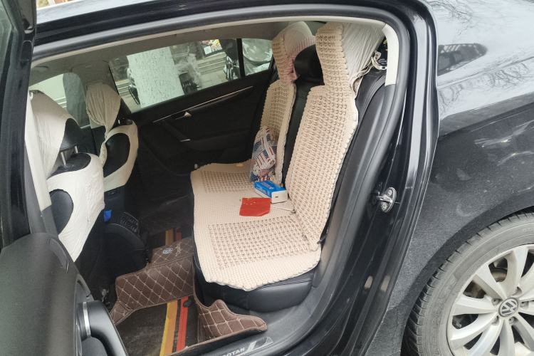 Used Volkswagen Magotan 2013 1.8TSI Luxury Model Left Rear Seat