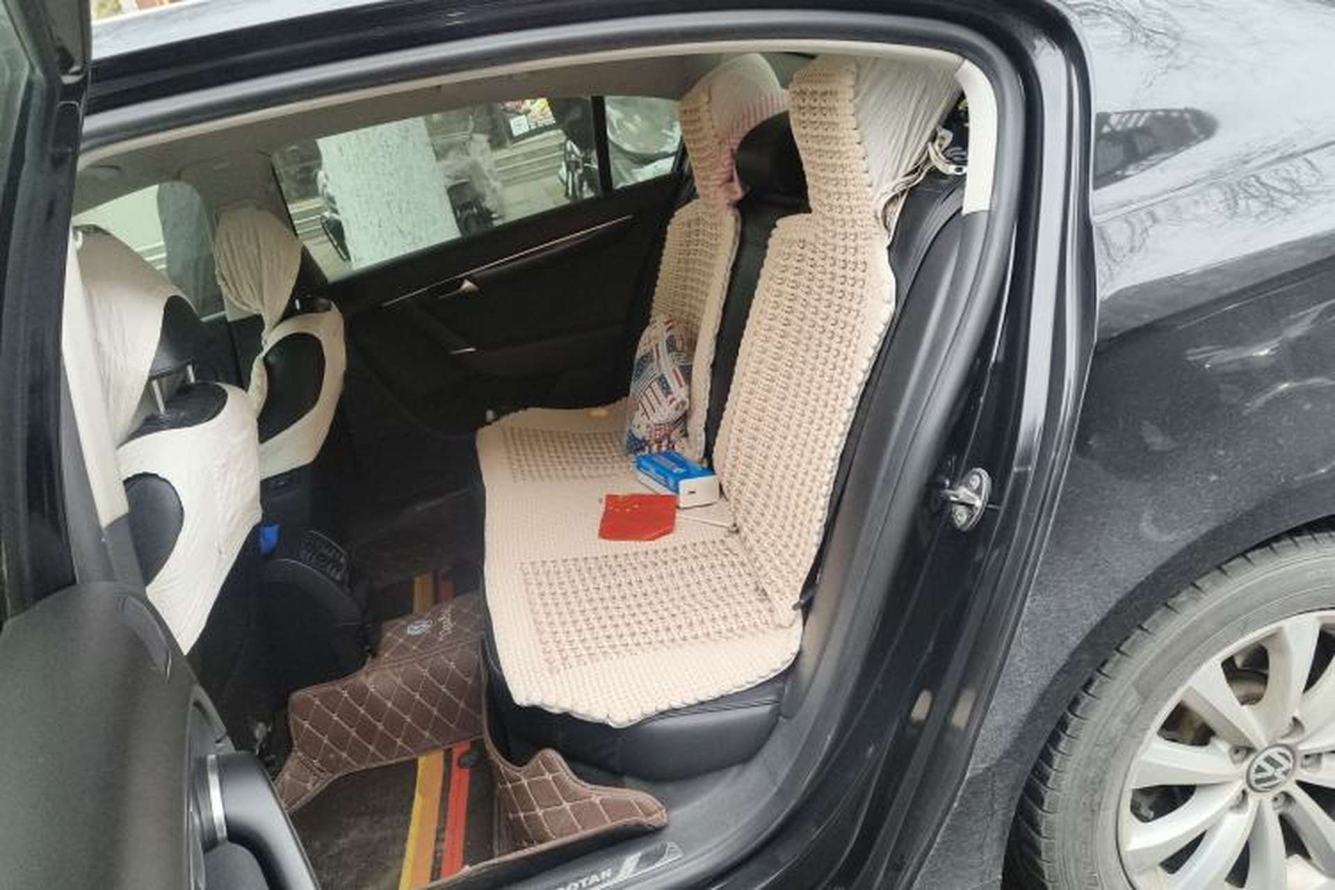 Used Volkswagen Magotan 2013 1.8TSI Luxury Model Left Rear Seat