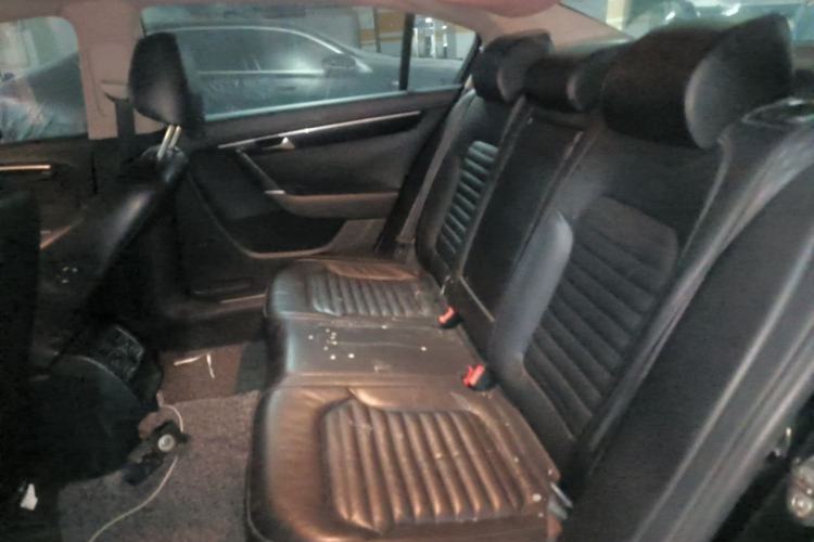 Used Volkswagen Magotan 2013 1.8TSI Luxury Model Left Rear Seat