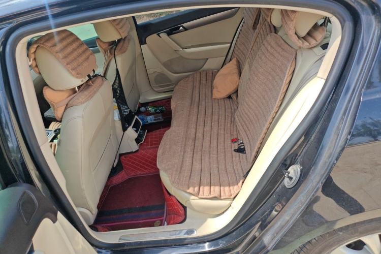 Used Volkswagen Magotan 2013 1.8TSI Luxury Model Left Rear Seat