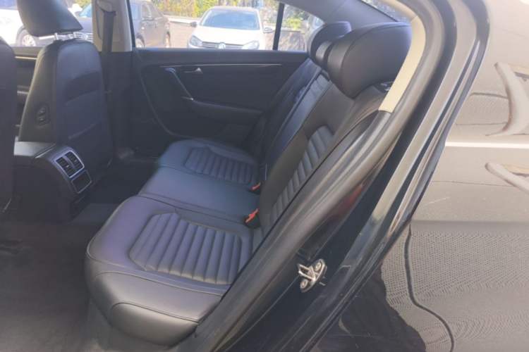 Used Volkswagen Magotan 2013 1.8TSI Comfort Model Left Rear Seat