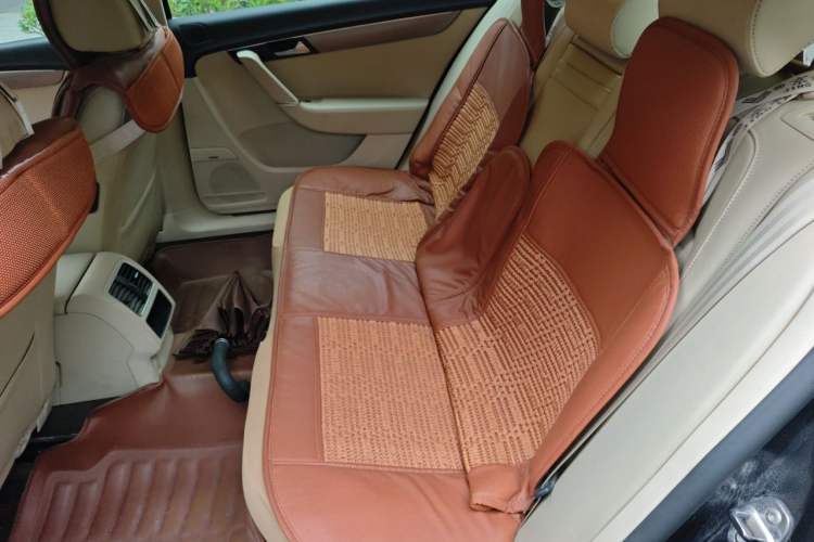 Used Volkswagen Magotan 2013 1.8TSI Luxury Model Left Rear Seat