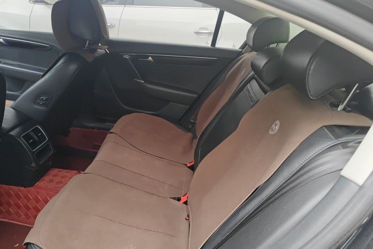 Used Volkswagen Magotan 2013 1.8TSI Luxury Model Left Rear Seat