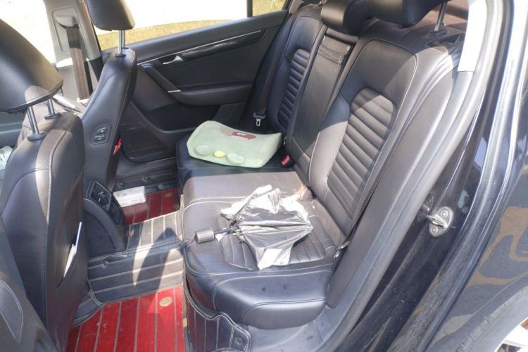 Used Volkswagen Magotan 2013 1.8TSI Luxury Model Left Rear Seat