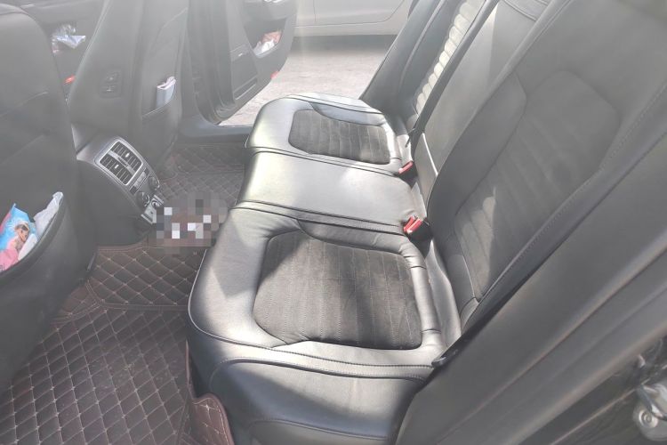 Used Volkswagen Magotan 2013 1.8TSI Prestige Model Left Rear Seat