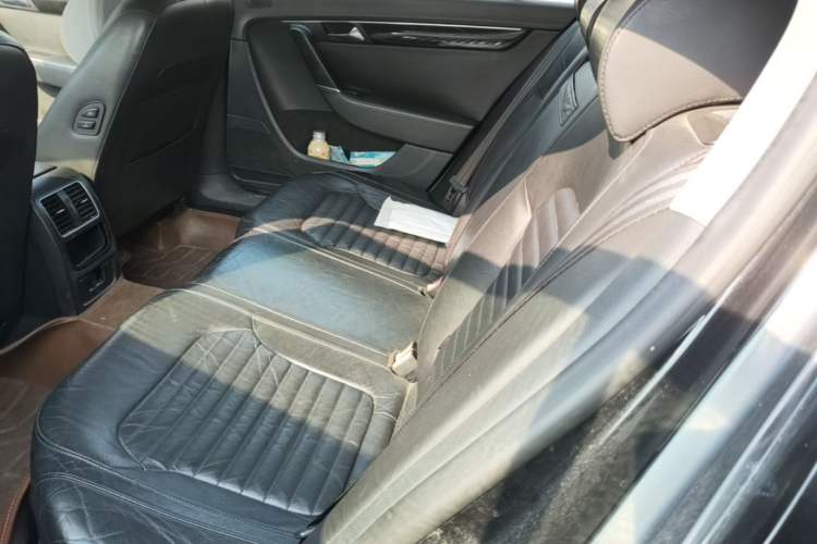 Used Volkswagen Magotan 2013 1.8TSI Luxury Model Left Rear Seat