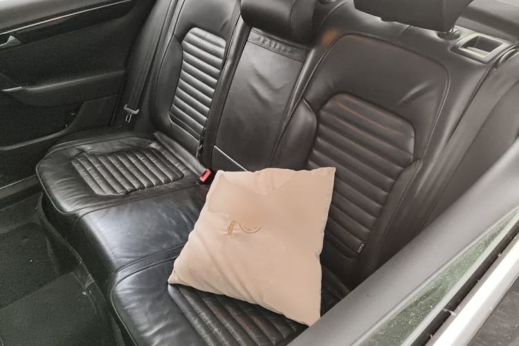 Used Volkswagen Magotan 2013 2.0 TSI Luxury Model Left Rear Seat