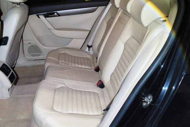 Used Volkswagen Magotan 2013 1.8TSI Premier Model Left Rear Seat