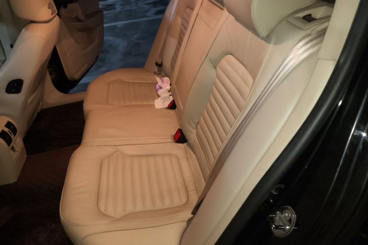 Used Volkswagen Magotan 2013 1.8TSI Premier Model Left Rear Seat