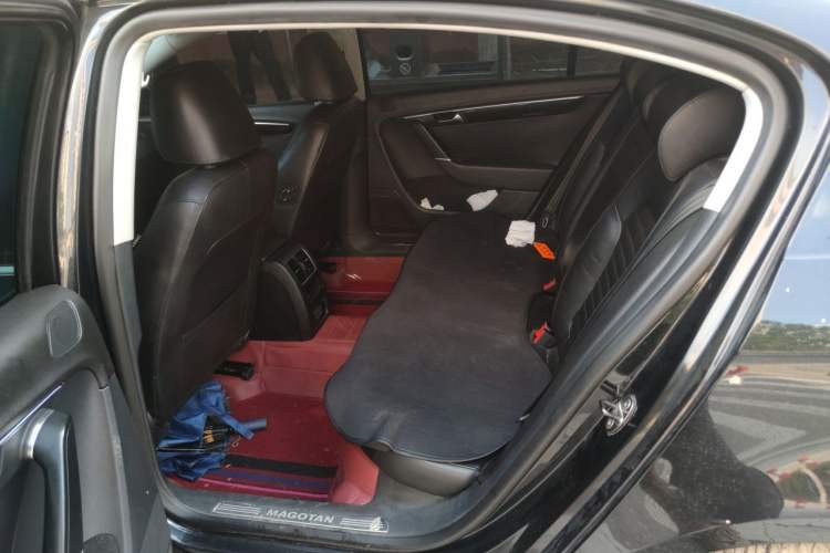 Used Volkswagen Magotan 2013 2.0 TSI Luxury Model Left Rear Seat