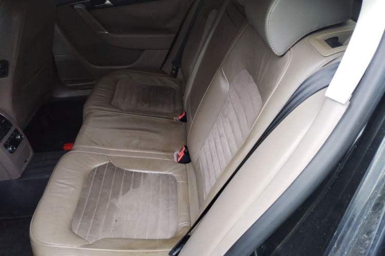 Used Volkswagen Magotan 2013 1.8TSI Luxury Model Left Rear Seat