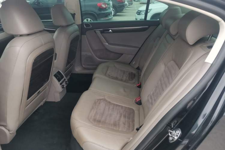 Used Volkswagen Magotan 2013 2.0 TSI Ultimate Model Left Rear Seat