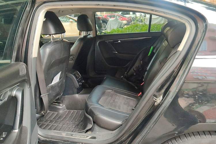 Used Volkswagen Magotan 2013 2.0 TSI Prestige Model Left Rear Seat
