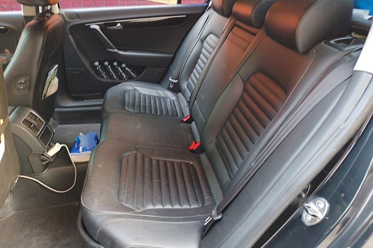 Used Volkswagen Magotan 2013 1.8TSI Luxury Model Left Rear Seat